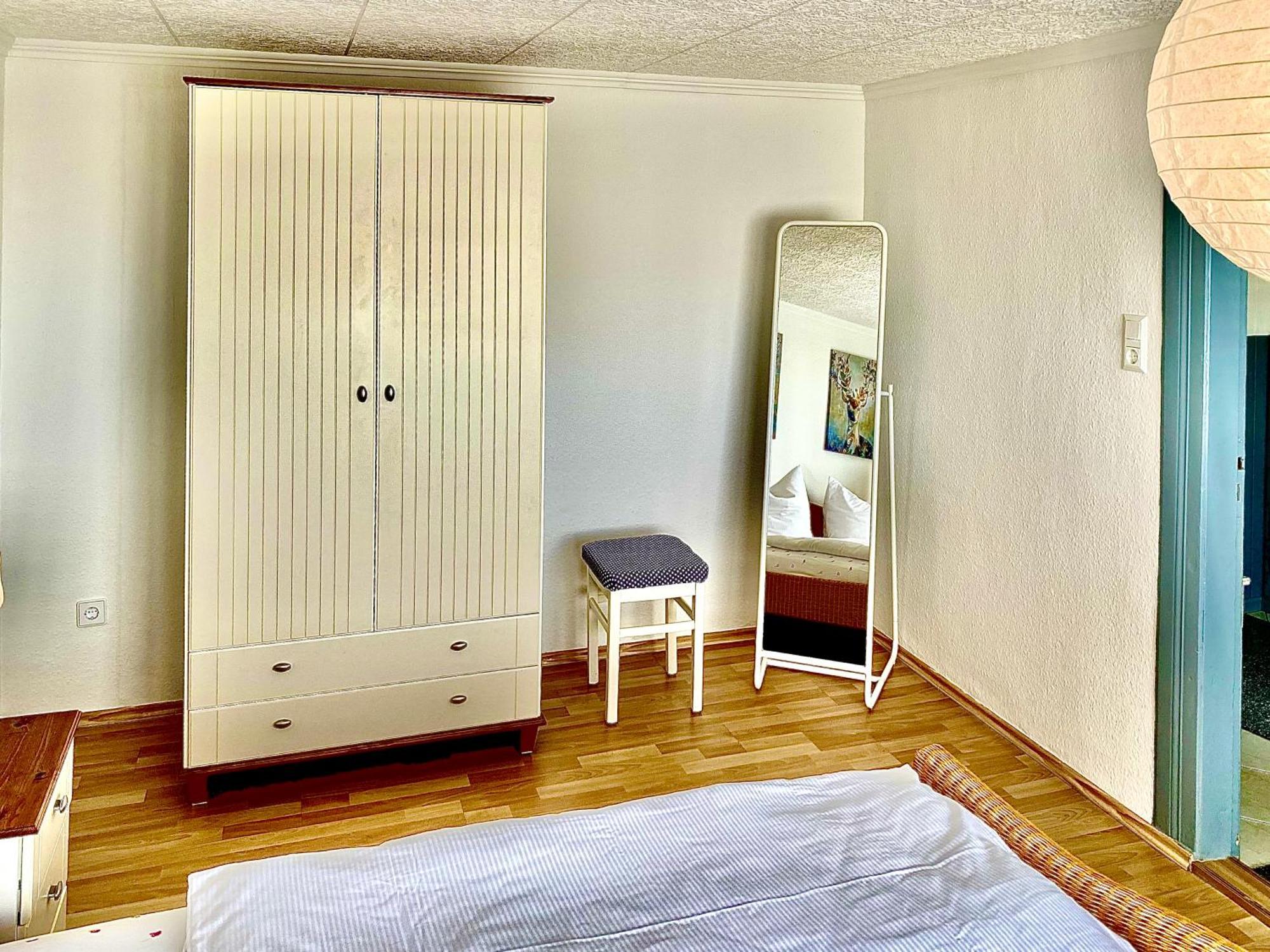 Gemuetliche Ferienwohnung Sagard Exterior foto