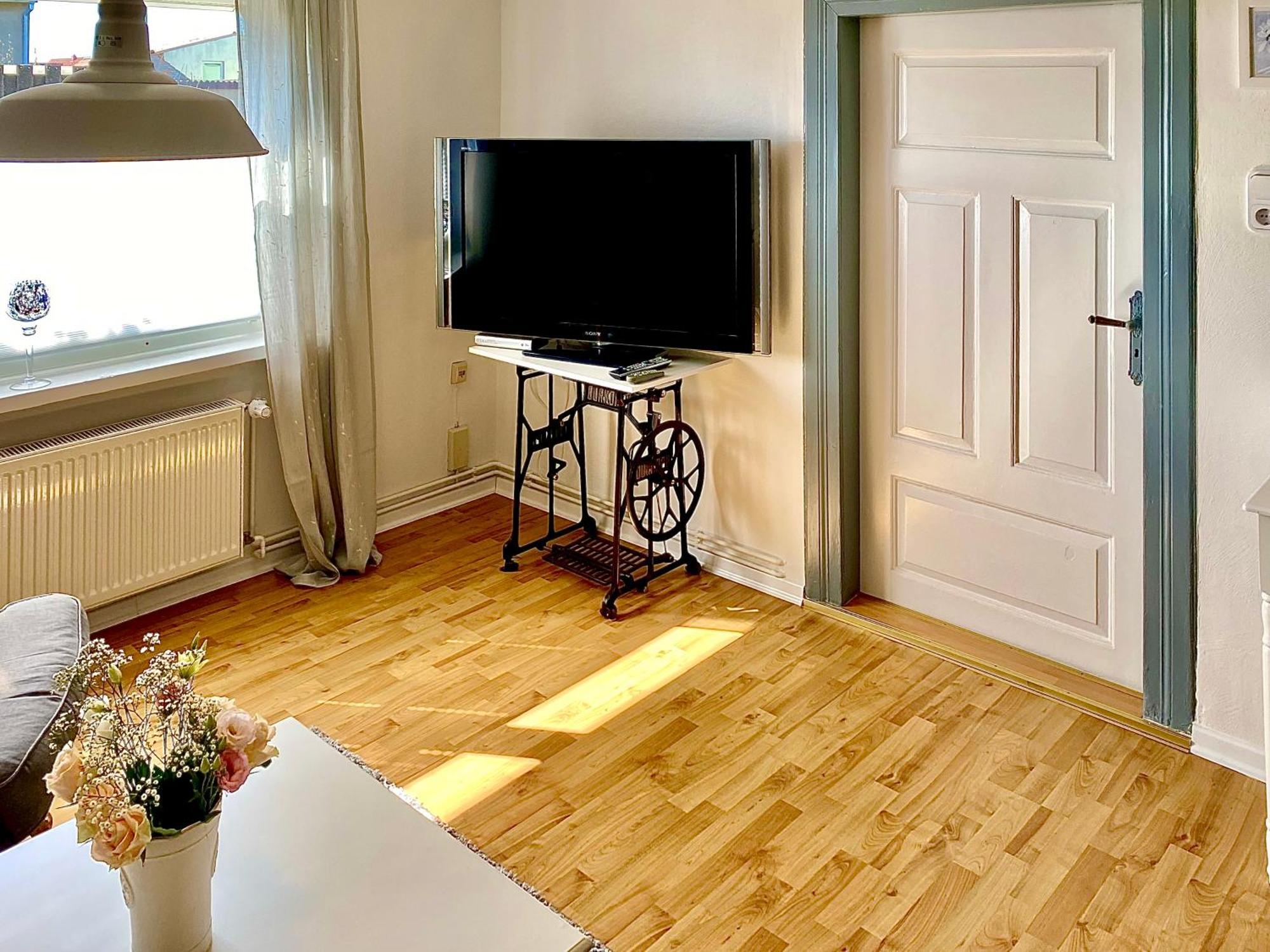 Gemuetliche Ferienwohnung Sagard Exterior foto